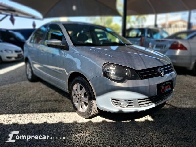 POLO SEDAN - 1.6 MI COMFORTLINE 8V 4P AUTOMATIZADO